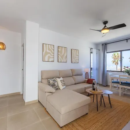 Beach, Pool & Balcony - Simplytarifa Ταρίφα
