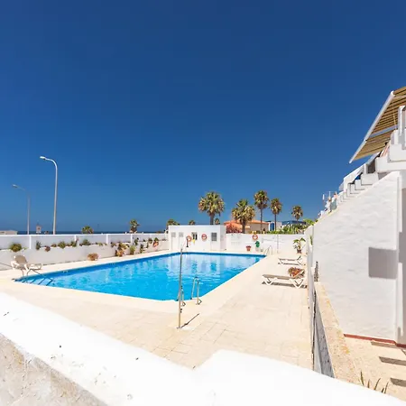 Beach, Pool & Balcony - Simplytarifa